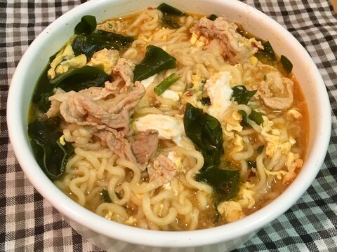 豚肉とわかめのスタミナ辛ラーメン☆